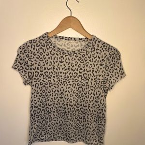 XS short sleeve tee with cheetah print
